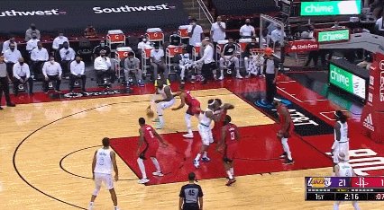 莫里斯考辛斯先后被驱逐 火湖一战上演闹剧